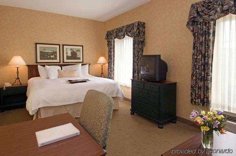 Hampton Inn & Suites State College At Williamsburg Square Habitación foto